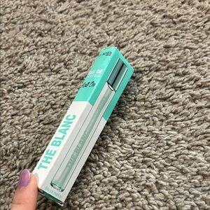 The Blanc Eau de Parfum Rollerball - Solinotes
